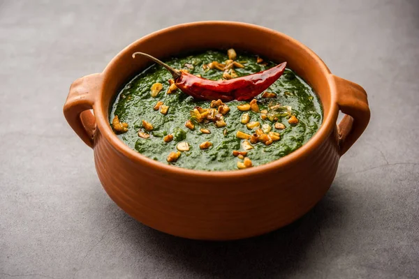 Lasooni Palak Recipe Dhaba Style Garlic Spinach Curry Indian Main — Stockfoto