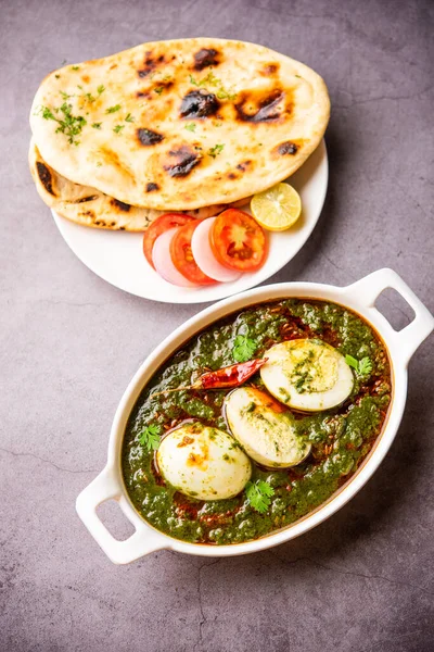 Spinach Egg Curry Indian Non Vegetarian Dish Made Using Palak — Foto Stock