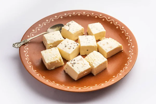 Kharvas Cheek Chik Bari Pis Junnu Sweet Dairy Product Made — Stock Photo, Image