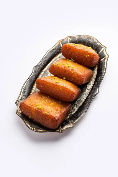 チトラコット チトラコット チトラコット 小麦粉 セモリナ 砂糖で作られたベンガル語のインド菓子である — ストック写真