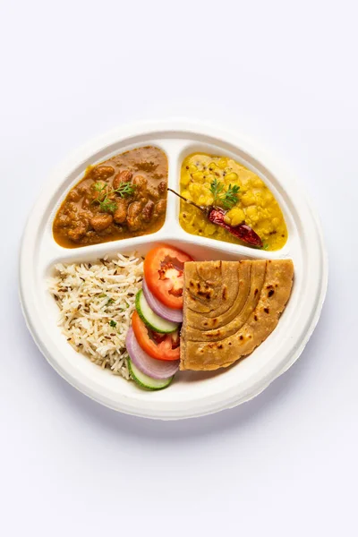 Indyjski Talerz Mini Posiłek Combo Thali Rajma Masala Roti Dal — Zdjęcie stockowe