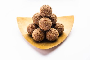 Alsi pinni laddu ya da keten tohumu laddo veya sağlıklı jawa ladoo Hint tatlı enerji toplarıdır.