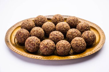 Alsi pinni laddu ya da keten tohumu laddo veya sağlıklı jawa ladoo Hint tatlı enerji toplarıdır.