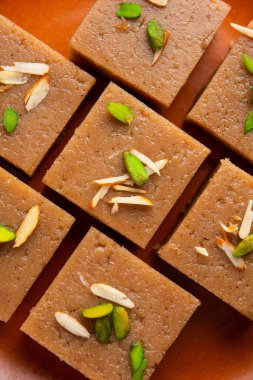 Singhara Barfi ya da Singhada Burfi ya da Halwa su kestanesi unu, oruç ya da upwas gıda kullanılarak yapıldı.