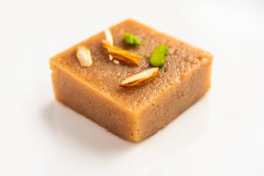 Singhara Barfi ya da Singhada Burfi ya da Halwa su kestanesi unu, oruç ya da upwas gıda kullanılarak yapıldı.