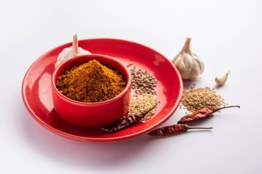 Jawas ya da Javas turşusu keten tohumu, keten tohumu tozu, sarımsak, kırmızı biber ve Hint çeşnisiyle yapılır.