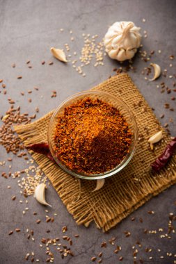 Jawas ya da Javas turşusu keten tohumu, keten tohumu tozu, sarımsak, kırmızı biber ve Hint çeşnisiyle yapılır.