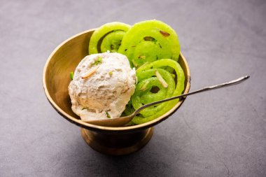 Jalebi dondurması, Hint tatlısının karışımı.
