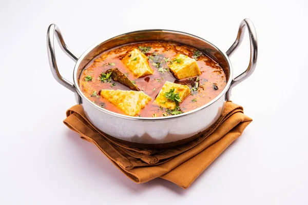 Paneer khus khus köri veya süzme peynir haşhaş tohumu kullanarak yapılan masala, Hint tarifi