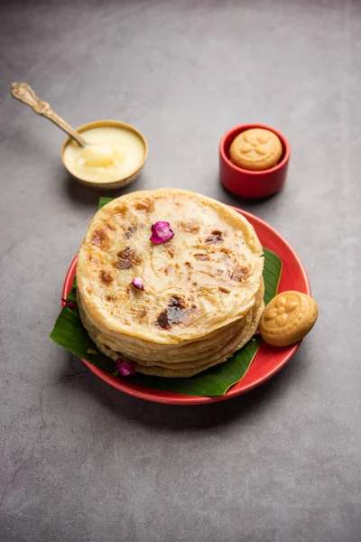 Édes Khoya Roti Vagy Peda Chapati Paratha Sűrített Tejszínnel Vagy — Stock Fotó
