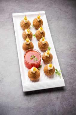 Soslu mısır gevreği - Hindistan 'dan popüler parti atıştırmalığı