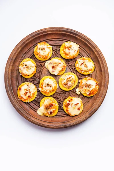 Papdi pizza are mini food bites, Indian kids favourite party snack