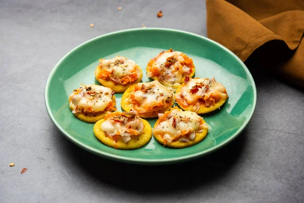 Papdi pizza are mini food bites, Indian kids favourite party snack