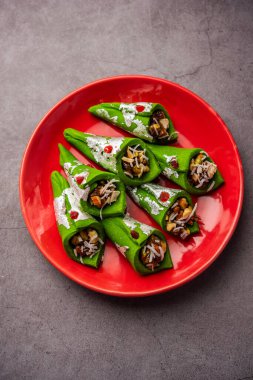 Kaju Gulkand Paan Mithai barfi - Hint tatlısı veya tatlı tabakta servis edilir