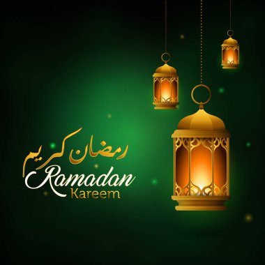 Ramazan Kareem İslami Tebrik Tasarımı ile Ramazan Kareem Arap Kaligrafi İllüstrasyonu ve Yeşil Görüntü Arkaplanı Üzerine Lüks Fener. Altın Fener İllüstrasyonu. Ramazan Kareem Arapça Kaligrafi
