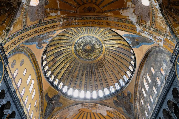 Istanbul Turquia Agosto 2021 Fechar Teto Decorado Interior Mesquita Hagia Imagem De Stock