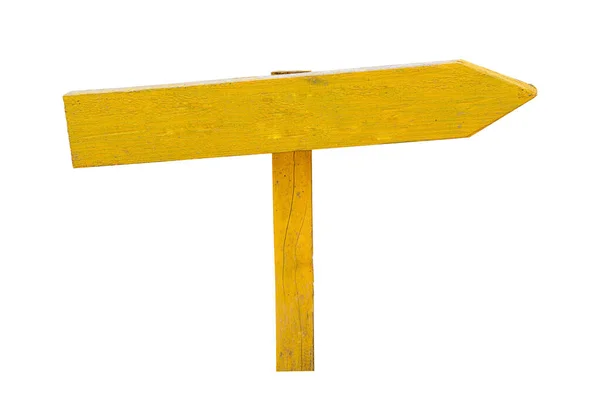 白い背景に孤立した右を指す木製の空白の黄色の矢印の方向のサインのクローズアップフロントビュー — ストック写真
