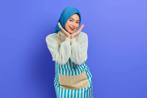 Portrait Smiling Housewife Woman Hijab Apron Two Hand Cheeks Looking — Stock Photo, Image