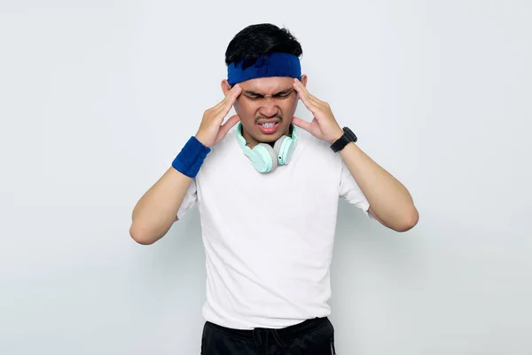 Gestresste Jonge Aziatische Sportman Blauwe Hoofdband Sportkleding Wit Shirt Met — Stockfoto