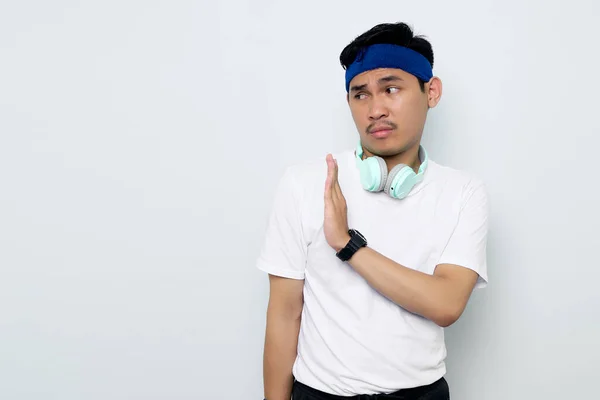Serious Young Asian Sportman Blue Headband Sportswear White Shirt Headphones — Stock Photo, Image