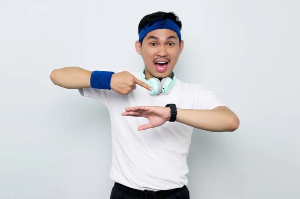 Junge Asiatische Sportlerin Blauem Stirnband Und Sportbekleidung Weißes Shirt Mit — Stockfoto