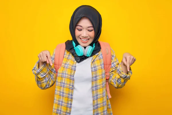 Cheerful Young Asian Muslim Woman Student Plaid Shirt Headphones Backpack — Foto de Stock