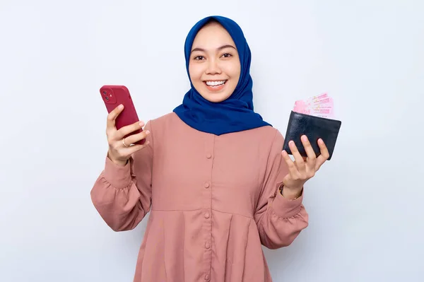 Smiling Young Asian Muslim Woman Pink Shirt Holding Mobile Phone — Stock Fotó