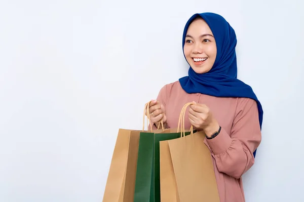 Cheerful Young Asian Muslim Woman Pink Shirt Opening Package Bags — Photo