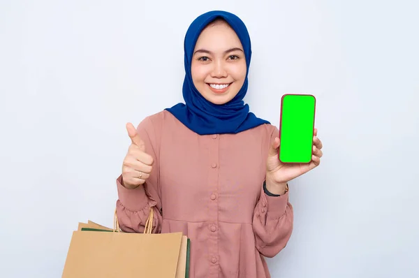 Cheerful Young Asian Muslim Woman Pink Shirt Holding Shopping Bags — Stock Fotó