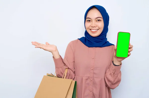 Smiling Young Asian Muslim Woman Pink Shirt Holding Package Bags — Stock Fotó