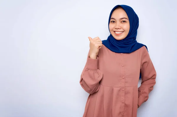 Cheerful Young Asian Muslim Woman Pink Shirt Pointing Fingers Copy — Fotografia de Stock