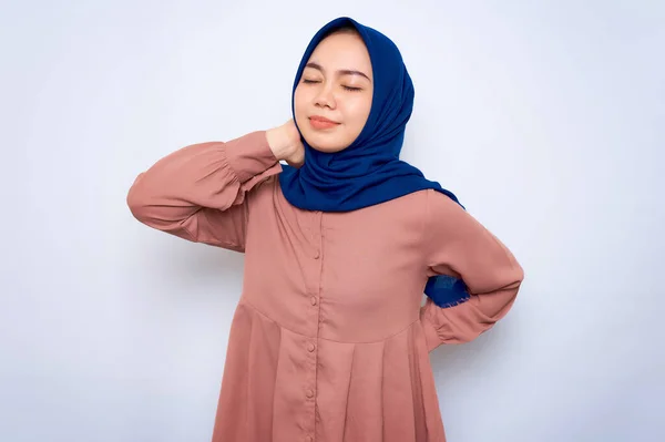 Portrait Sick Young Asian Muslim Woman Pink Shirt Bending Feeling — 图库照片