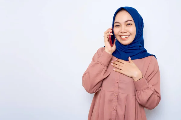 Cheerful Young Asian Woman Pink Shirt Talking Mobile Phone Isolated — Photo