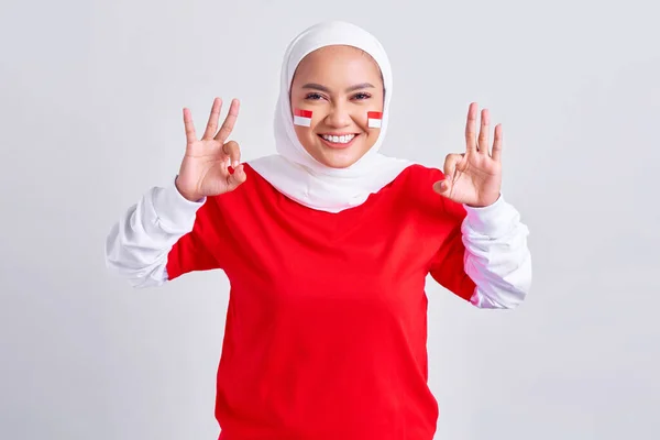 Excited Young Asian Muslim Woman Red White Shirt Celebrating Indonesian — Fotografia de Stock