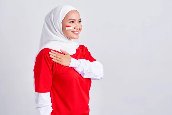 Happy Young Asian Muslim Woman Red White Shirt Greeting Celebrating — Fotografia de Stock