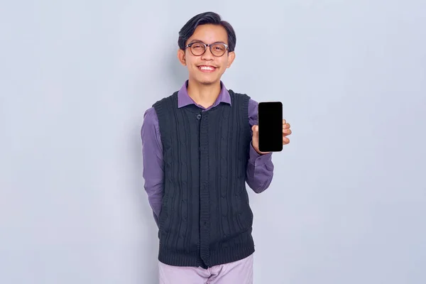 Lächelnder Junger Asiatischer Mann Lässigem Hemd Und Weste Der Ein — Stockfoto