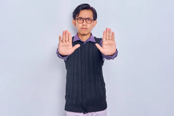 Genervter Junger Asiatischer Mann Lässigem Hemd Macht Stop Geste Und — Stockfoto