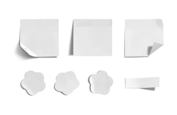 Vector set van witte memo stickers, wit papier, 3D blanco mock ups geïsoleerd. — Stockvector