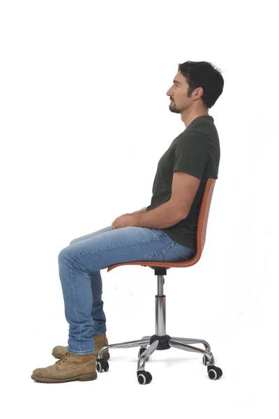 Seitenansicht Eines Vollständigen Porträts Eines Mannes Der Auf Einem Stuhl — Stockfoto
