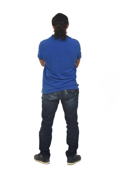Vista Posteriore Uomo Braccia Incrociate Sfondo Bianco — Foto Stock