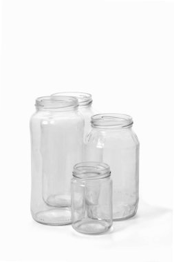 Beyaz arkaplandaki kavanozlar grubu