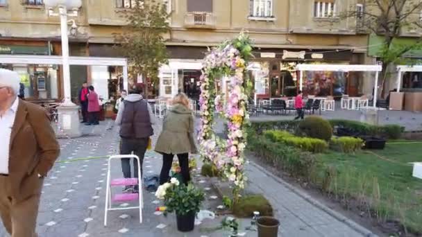Timisoara Romania Abril 2019 Plaza Victoria Bellas Decoraciones Florales Festival — Vídeos de Stock
