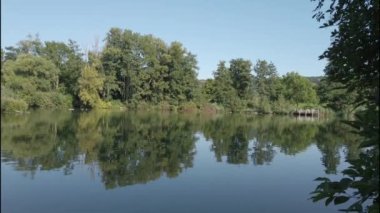 Almanya, Regensburg yakınlarındaki Tuna Nehri manzarası