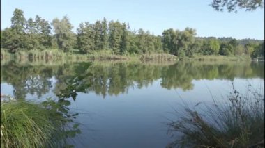 Almanya, Regensburg yakınlarındaki Tuna Nehri manzarası