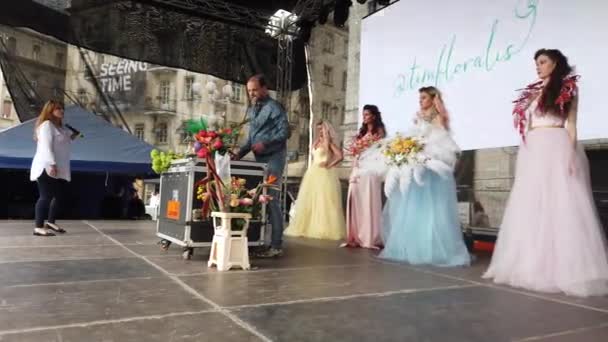 Timisoara Rumänien April 2019 Timfloralis Internationella Blomfestival Nederländska Florist Visar — Stockvideo