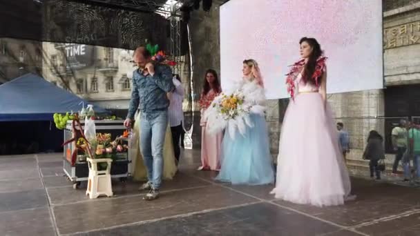 Timisoara Romania 2019 Timfloralis 무대에서 꽃꽂이를 네덜란드의 리스트 — 비디오