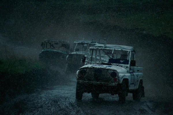 Rally Cruzado Durante Fuertes Lluvias — Foto de Stock