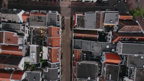 Drone Vista Casas Tijolo Vermelho Antiga Cidade Europeia Ruas Holandesas — Vídeo de Stock