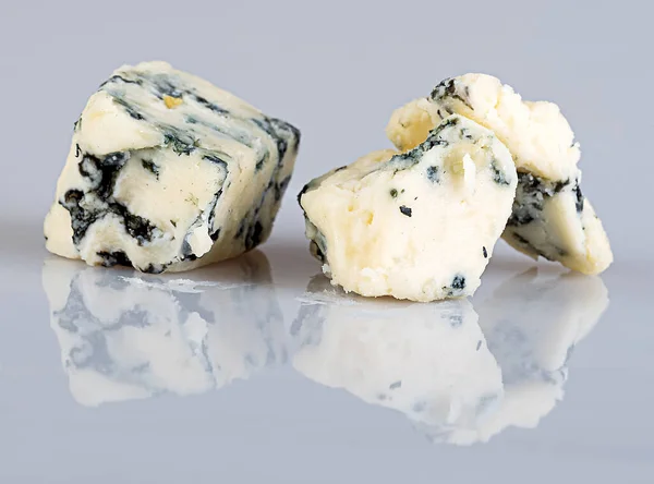 Few Pieces Delicious Aromatic Cheese Blue Mold Gorgonzola Roquefort Stilton — Stock Photo, Image