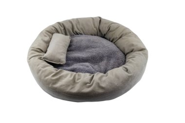 Beyaz arka planda izole edilmiş rahat evcil hayvan yatağı